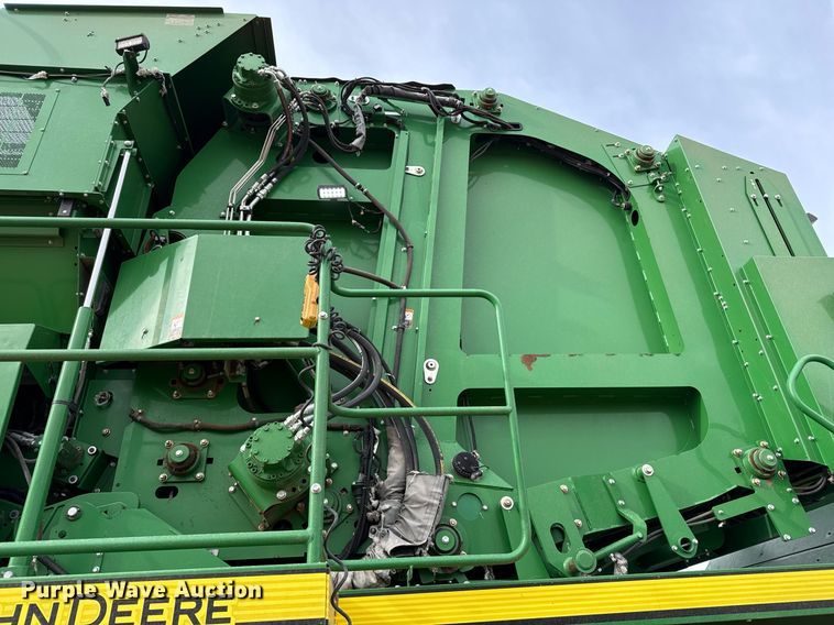 image for item ED5548 2015 John Deere CS690 RWA cotton stripper