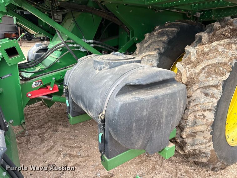 image for item ED5548 2015 John Deere CS690 RWA cotton stripper