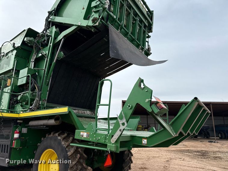 image for item ED5548 2015 John Deere CS690 RWA cotton stripper