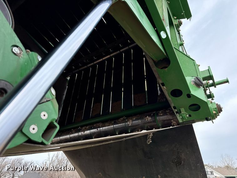 image for item ED5548 2015 John Deere CS690 RWA cotton stripper