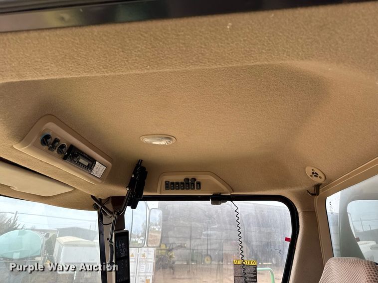 image for item ED5548 2015 John Deere CS690 RWA cotton stripper