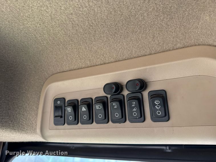 image for item ED5548 2015 John Deere CS690 RWA cotton stripper