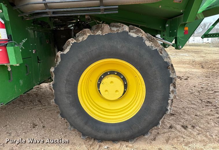 image for item ED5548 2015 John Deere CS690 RWA cotton stripper