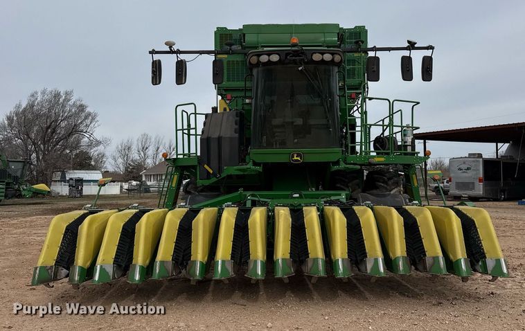 image for item ED5549 2018 John Deere CS690 RWA cotton stripper