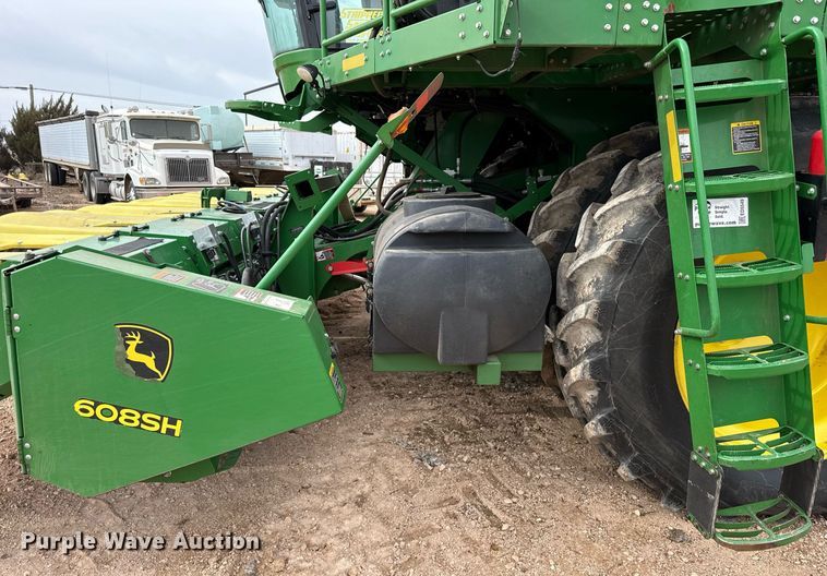 image for item ED5549 2018 John Deere CS690 RWA cotton stripper