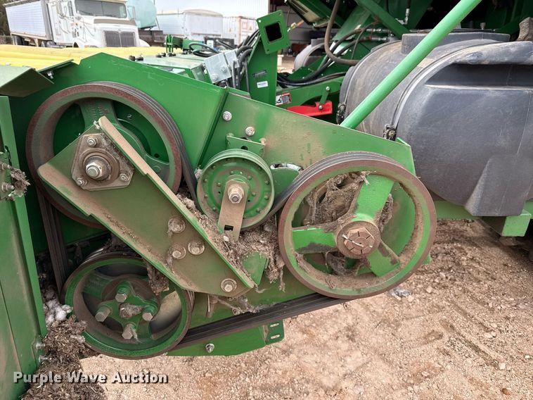 image for item ED5549 2018 John Deere CS690 RWA cotton stripper