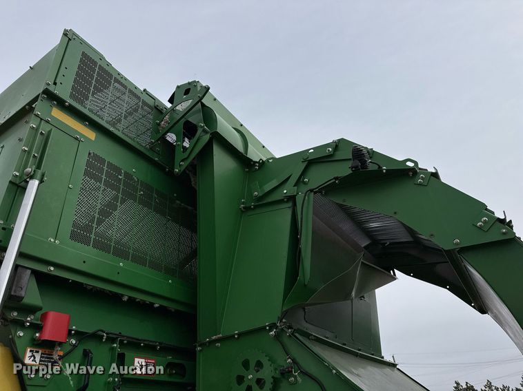 image for item ED5549 2018 John Deere CS690 RWA cotton stripper