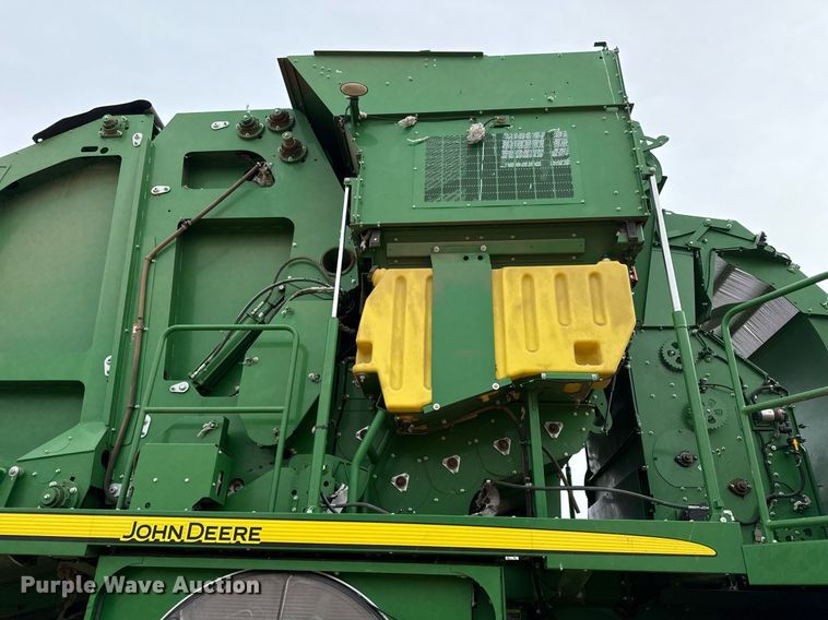 image for item ED5549 2018 John Deere CS690 RWA cotton stripper