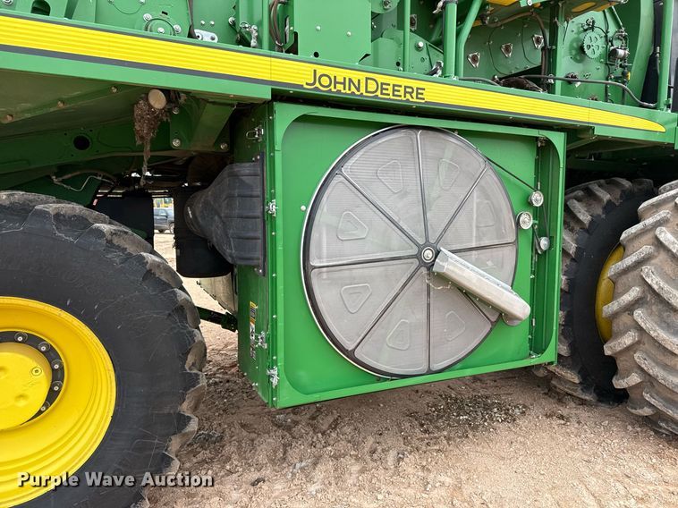 image for item ED5549 2018 John Deere CS690 RWA cotton stripper