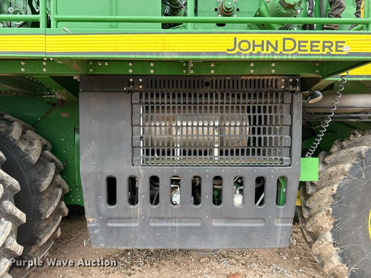image for item ED5549 2018 John Deere CS690 RWA cotton stripper
