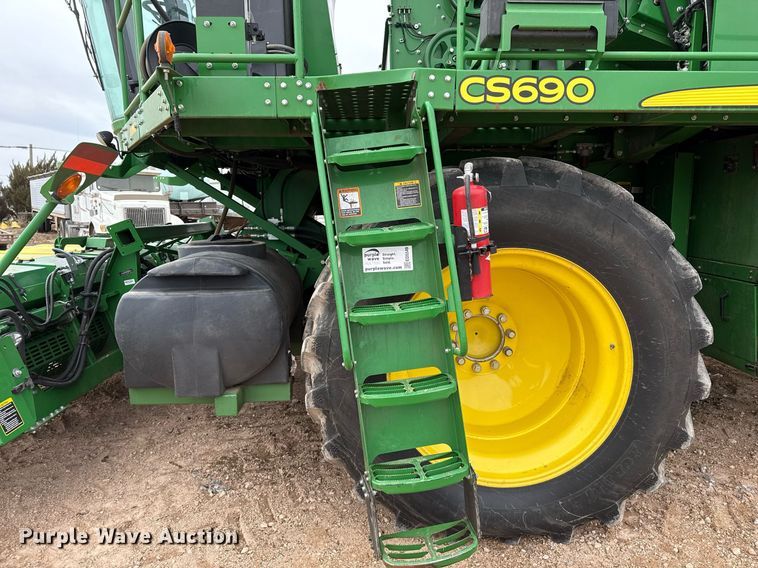 image for item ED5549 2018 John Deere CS690 RWA cotton stripper