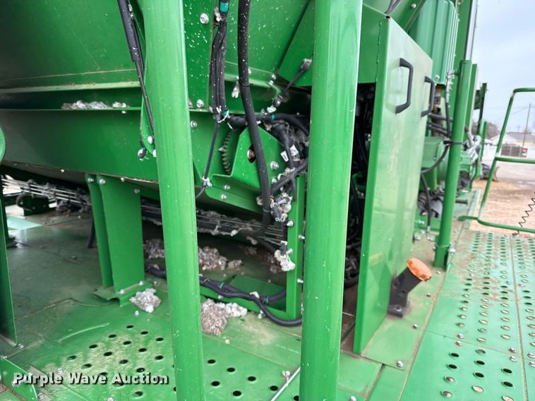 image for item ED5549 2018 John Deere CS690 RWA cotton stripper