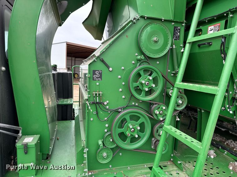 image for item ED5549 2018 John Deere CS690 RWA cotton stripper