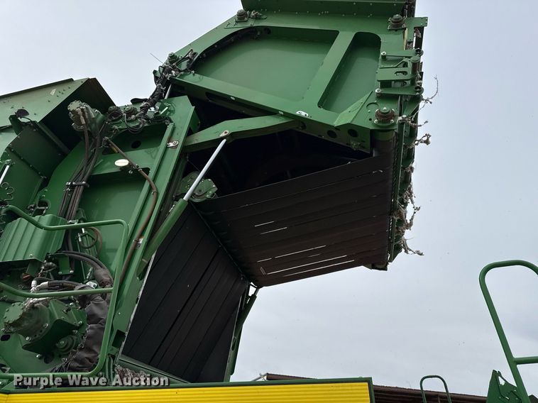 image for item ED5549 2018 John Deere CS690 RWA cotton stripper