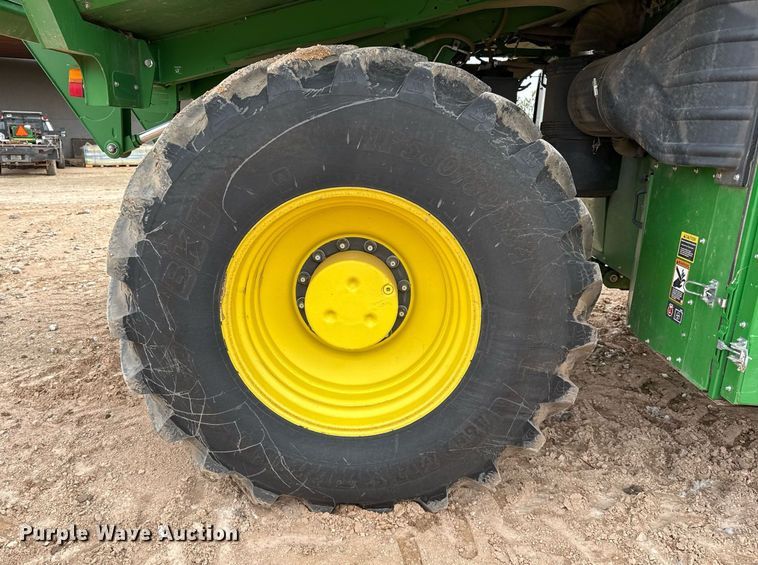 image for item ED5549 2018 John Deere CS690 RWA cotton stripper