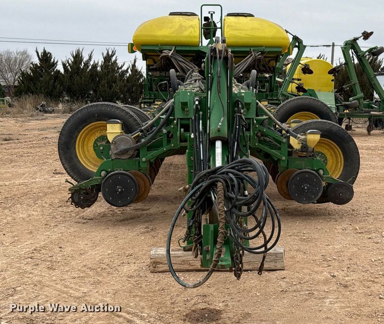 image for item ED5551 2013 John Deere 1770NT no-till planter