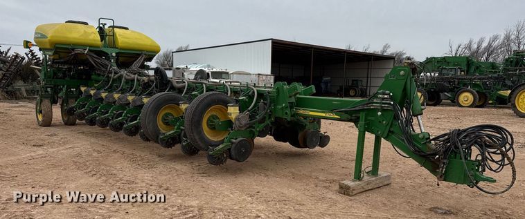 image for item ED5551 2013 John Deere 1770NT no-till planter