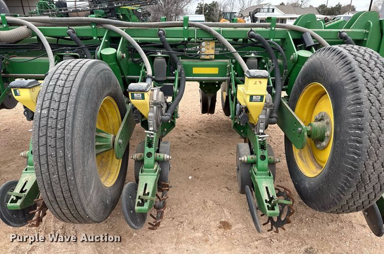 image for item ED5551 2013 John Deere 1770NT no-till planter