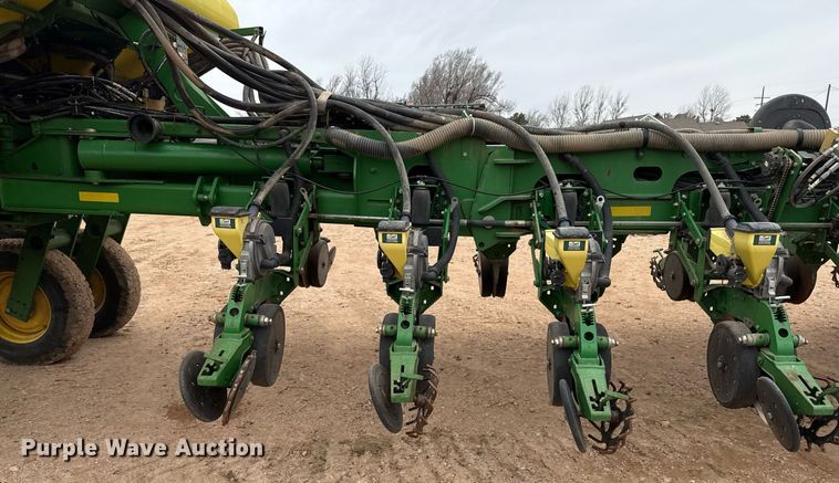 image for item ED5551 2013 John Deere 1770NT no-till planter