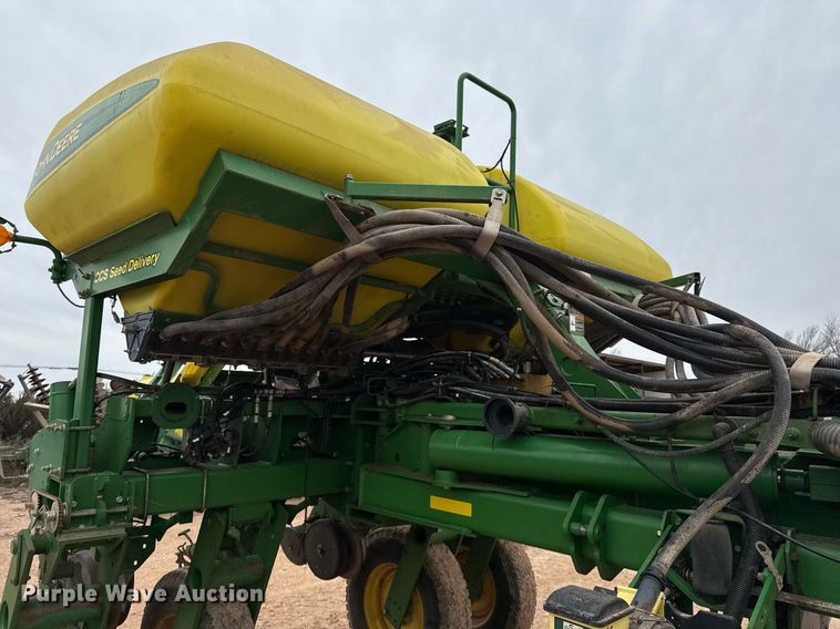 image for item ED5551 2013 John Deere 1770NT no-till planter