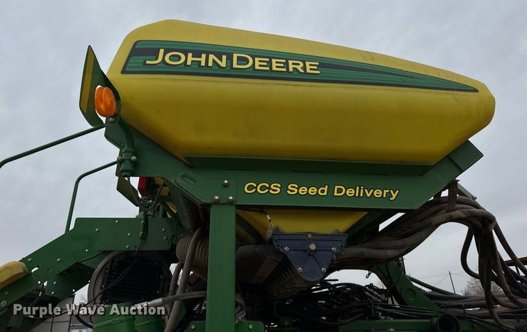 image for item ED5551 2013 John Deere 1770NT no-till planter