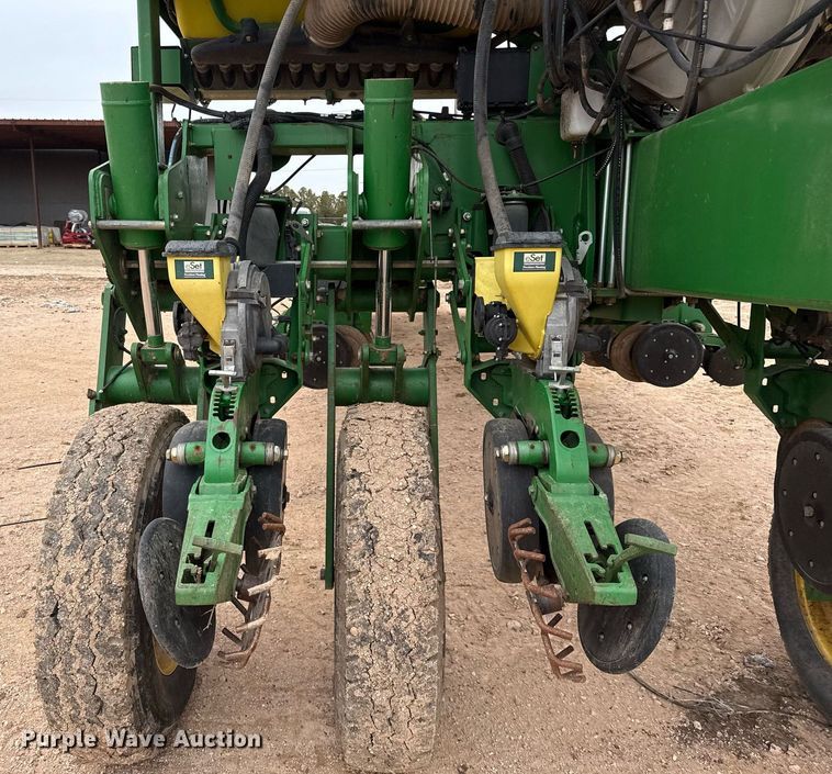 image for item ED5551 2013 John Deere 1770NT no-till planter