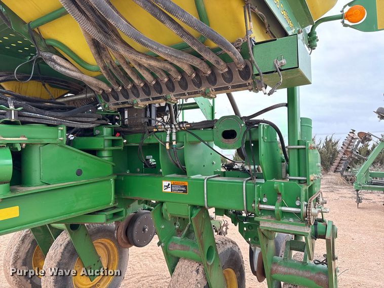 image for item ED5551 2013 John Deere 1770NT no-till planter