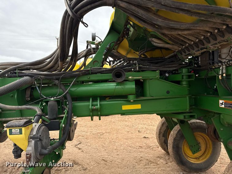 image for item ED5551 2013 John Deere 1770NT no-till planter