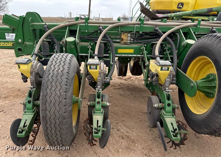 image for item ED5551 2013 John Deere 1770NT no-till planter
