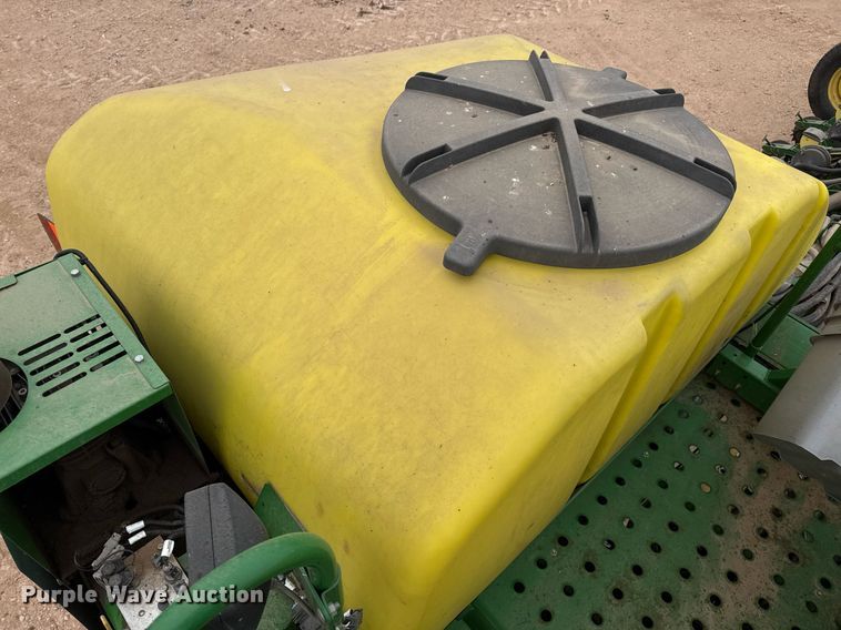 image for item ED5551 2013 John Deere 1770NT no-till planter