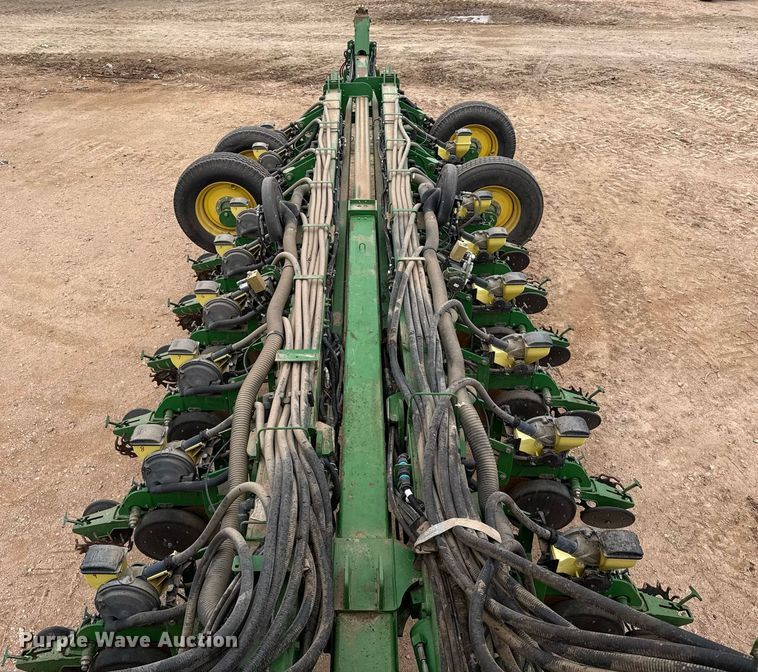 image for item ED5551 2013 John Deere 1770NT no-till planter