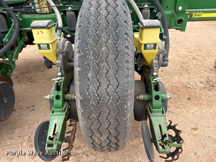 image for item ED5551 2013 John Deere 1770NT no-till planter