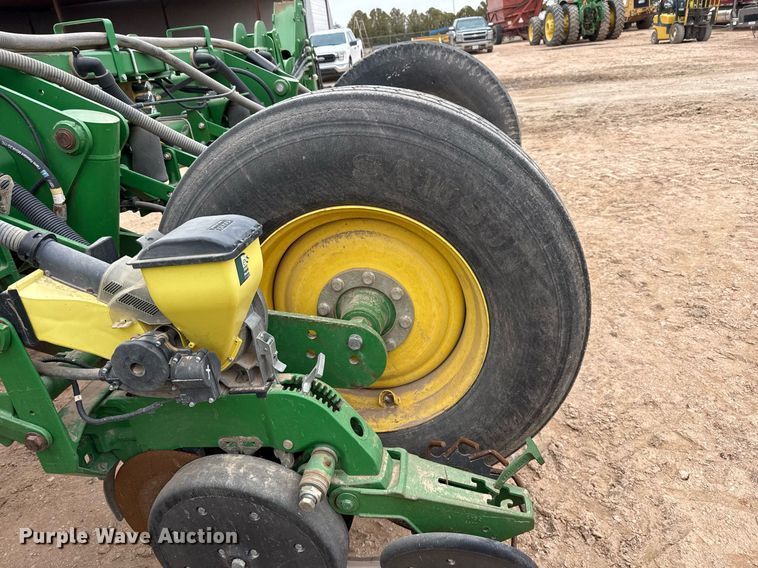 image for item ED5551 2013 John Deere 1770NT no-till planter