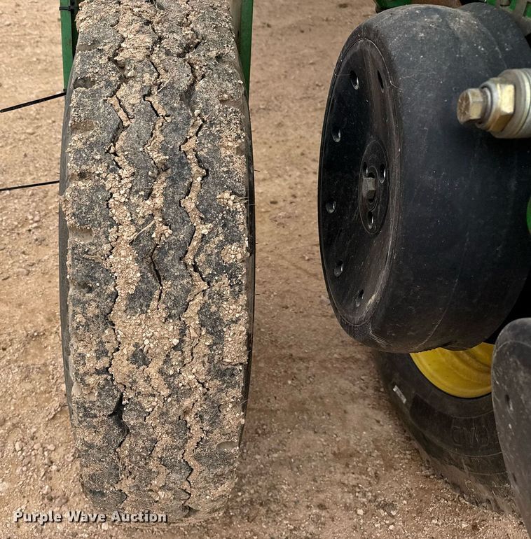 image for item ED5551 2013 John Deere 1770NT no-till planter