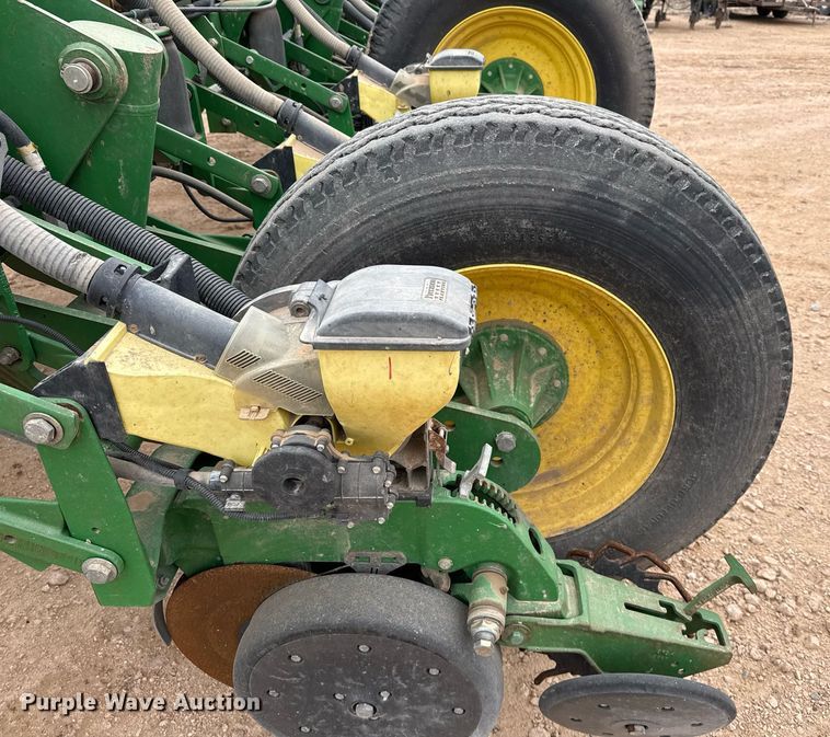 image for item ED5551 2013 John Deere 1770NT no-till planter