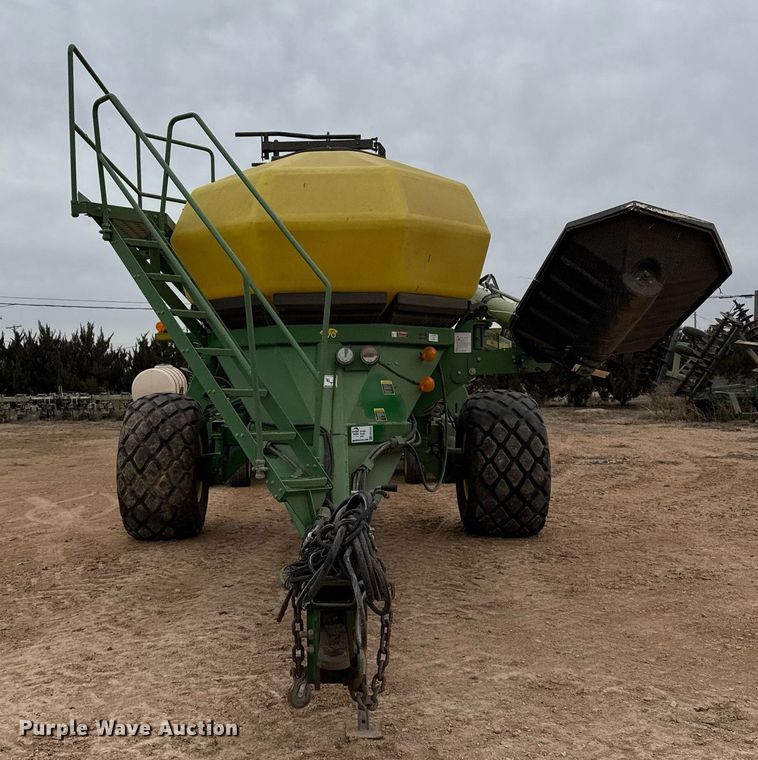image for item ED5552 2009 John Deere 1890 air seeder