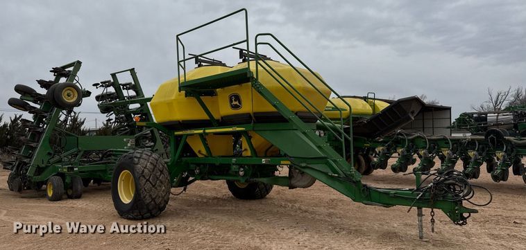 image for item ED5552 2009 John Deere 1890 air seeder