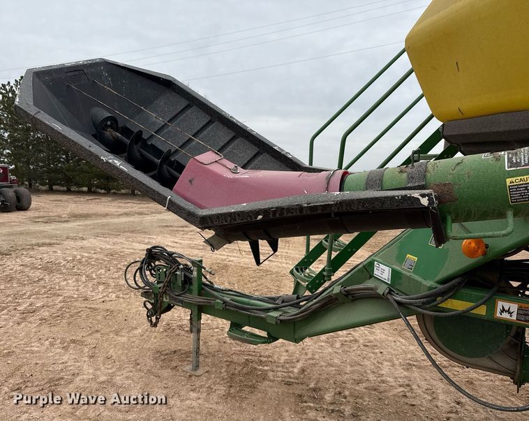 image for item ED5552 2009 John Deere 1890 air seeder