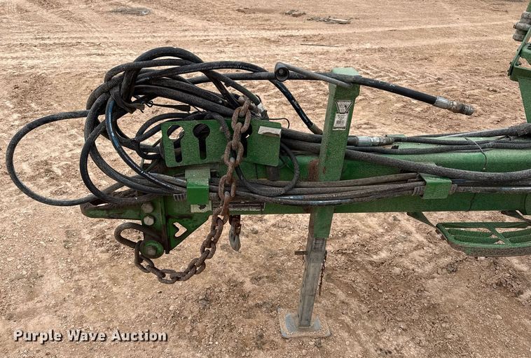 image for item ED5552 2009 John Deere 1890 air seeder