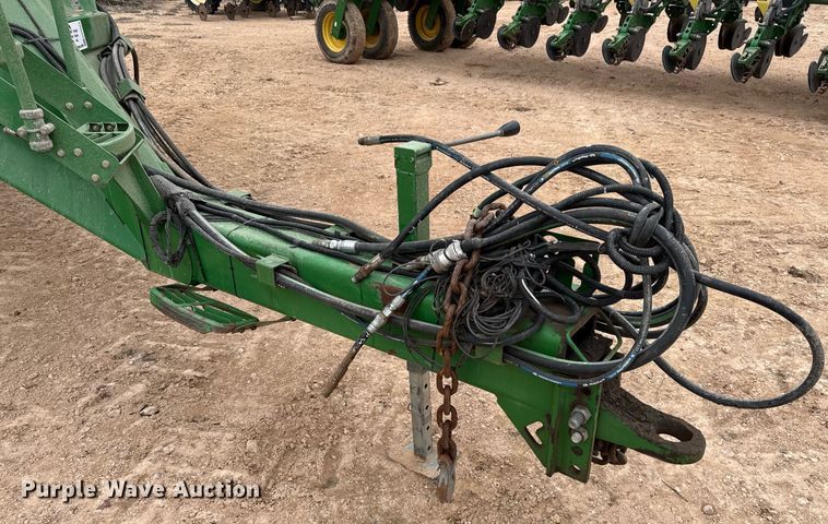 image for item ED5552 2009 John Deere 1890 air seeder