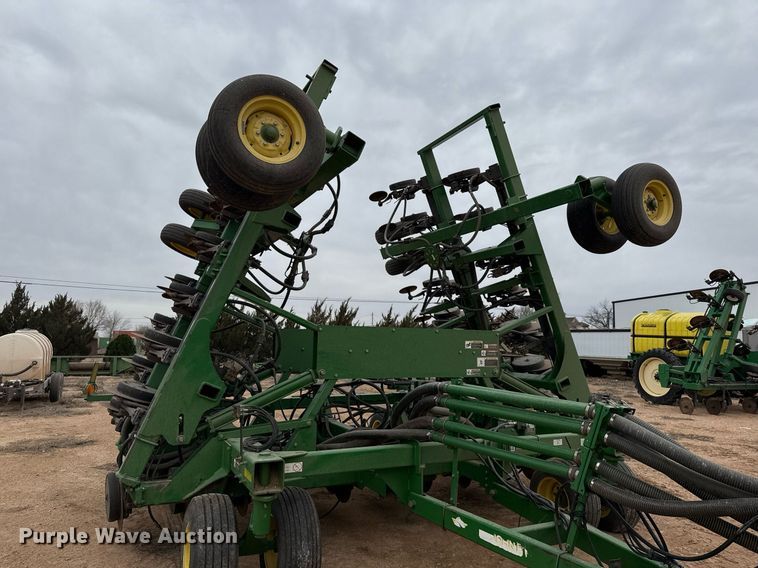 image for item ED5552 2009 John Deere 1890 air seeder