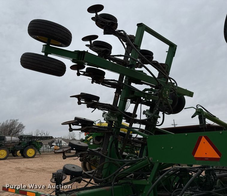 image for item ED5552 2009 John Deere 1890 air seeder