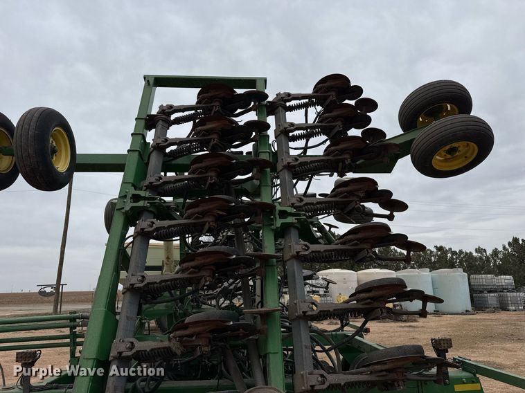 image for item ED5552 2009 John Deere 1890 air seeder