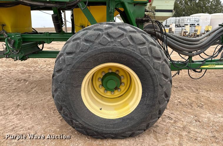 image for item ED5552 2009 John Deere 1890 air seeder
