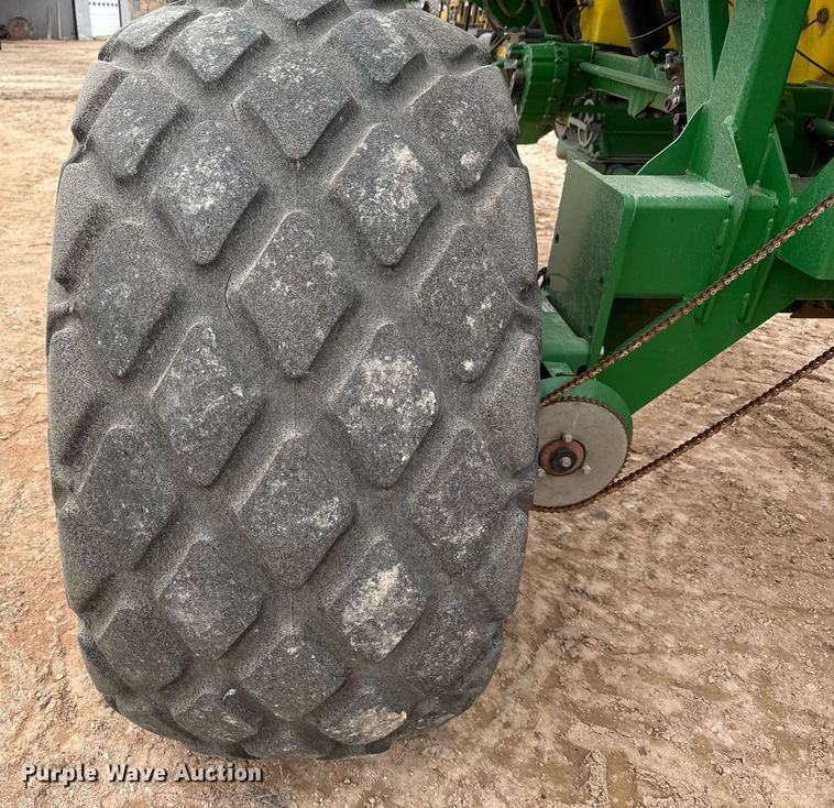 image for item ED5552 2009 John Deere 1890 air seeder