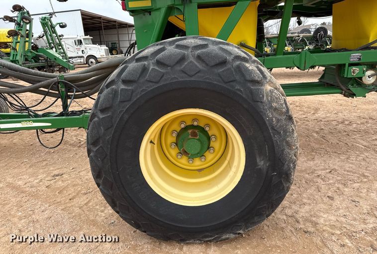 image for item ED5552 2009 John Deere 1890 air seeder