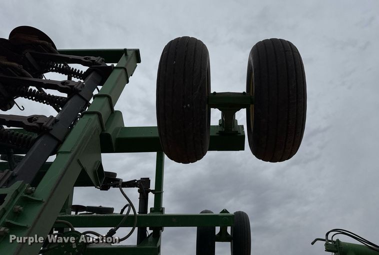 image for item ED5552 2009 John Deere 1890 air seeder