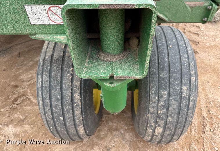image for item ED5552 2009 John Deere 1890 air seeder