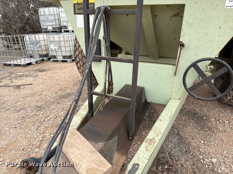 image for item ED5554 Orthman 608-000 grain cart