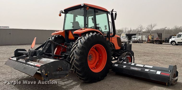 image for item EG2656 2014 Kubota M108S tractor